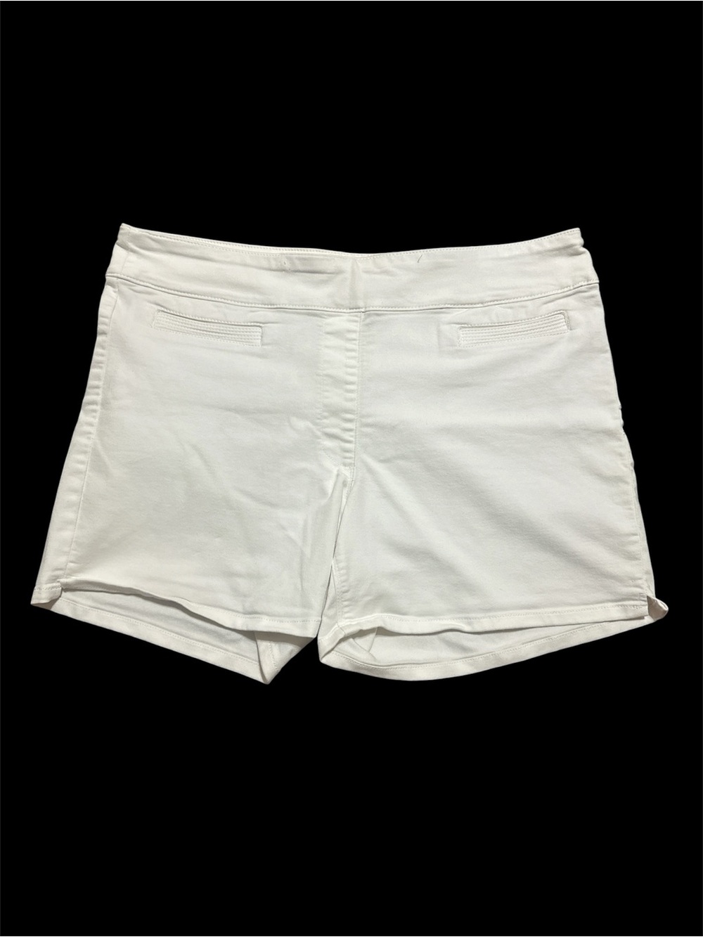 Briggs Shorts Women Size 16 White